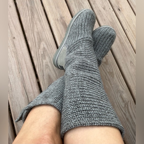 UGG knit boots 🔥🔥 - Picture 4 of 16